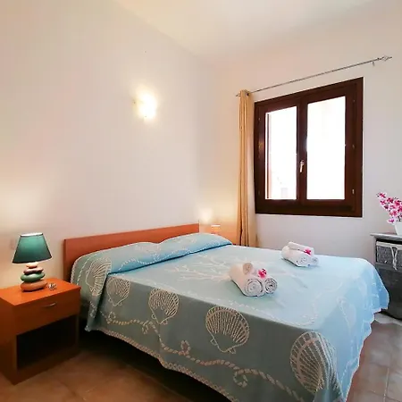 度假居 Rosy Two-bedroom With Pool