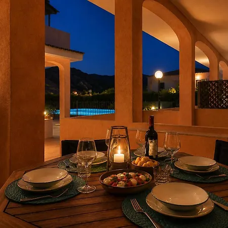 Rosy Two-bedroom With Pool Ferienhaus *