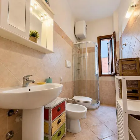 Rosy Two-bedroom With Pool Ferienhaus Porto Cervo